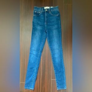 Aritzia Denim Forum The Lola High Rise Skinny Jeans